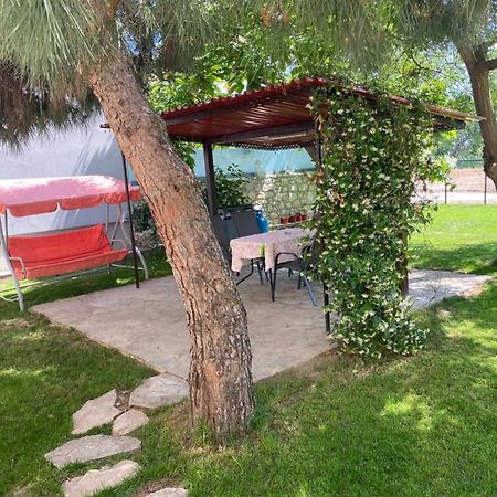 Seaside Apartments 케라모티 외부 사진
